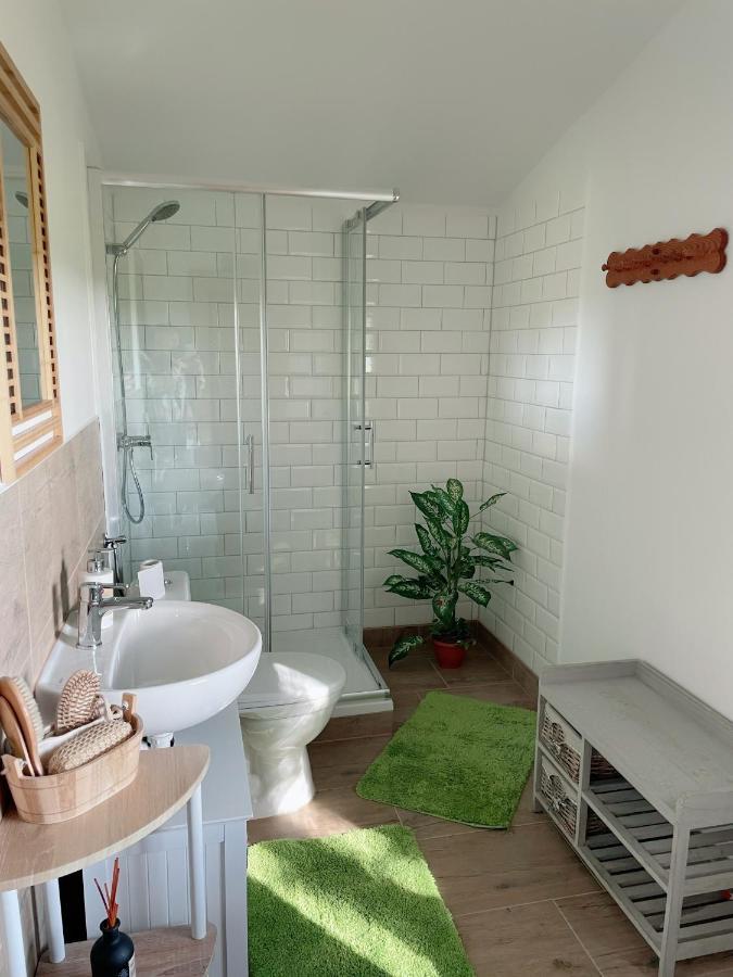 Landhaus Mit Pool, Bungalow In Der Natur Hohenbollentin Exteriör bild