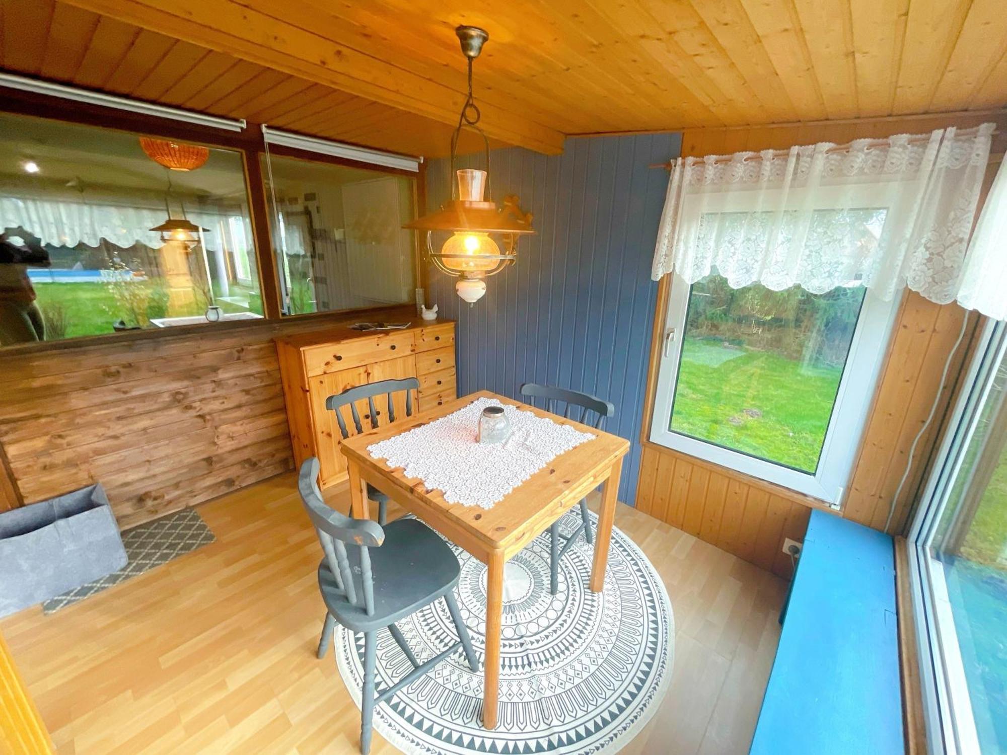 Landhaus Mit Pool, Bungalow In Der Natur Hohenbollentin Exteriör bild